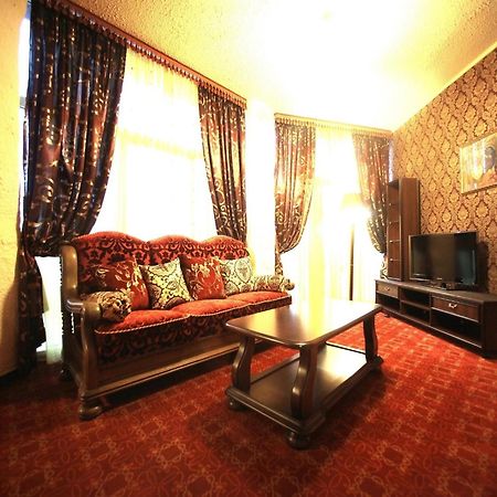 Hotel Kilikiya Oujhorod Chambre photo