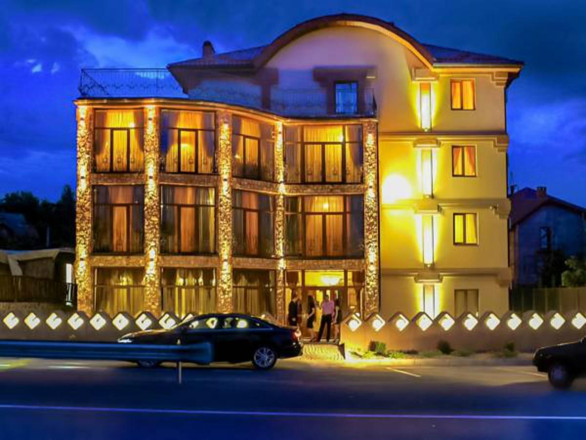 Hotel Kilikiya Oujhorod Extérieur photo