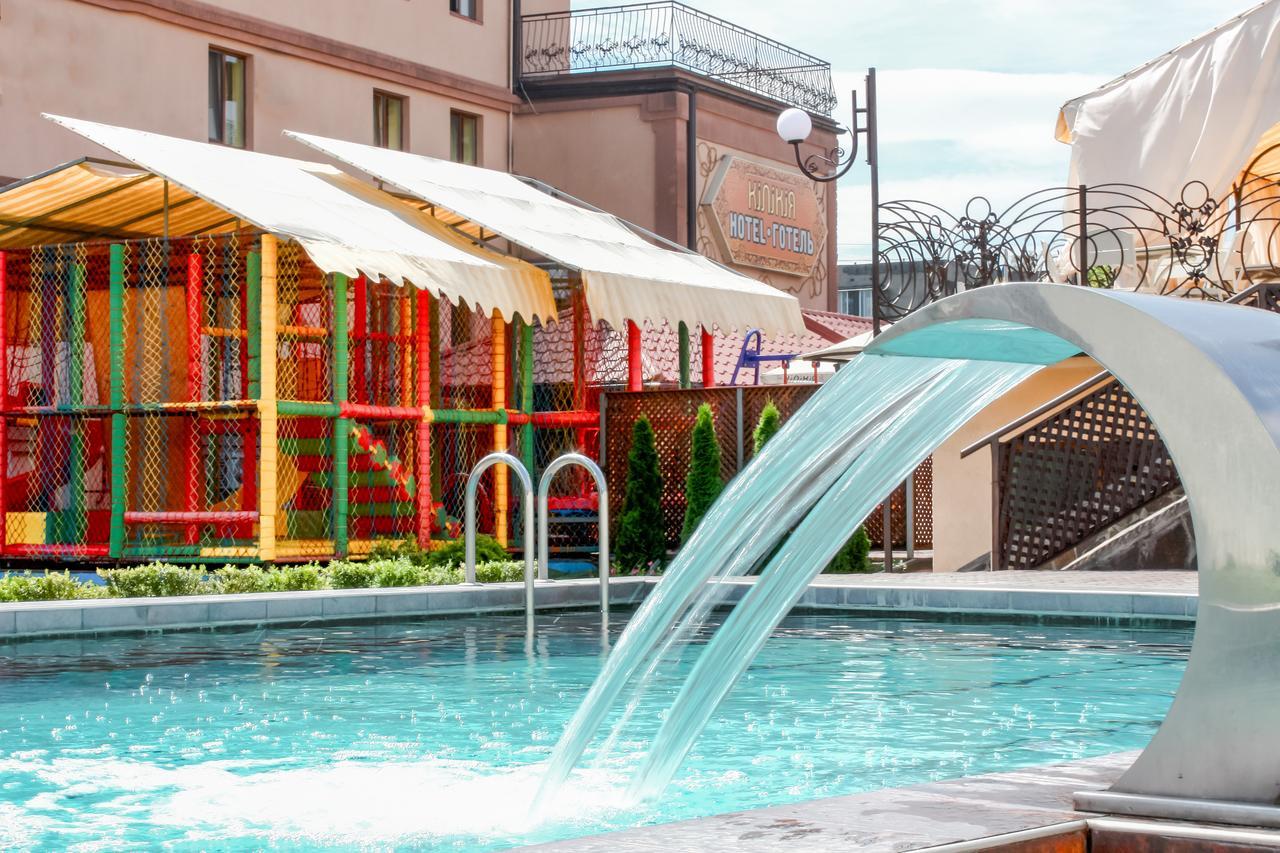 Hotel Kilikiya Oujhorod Extérieur photo